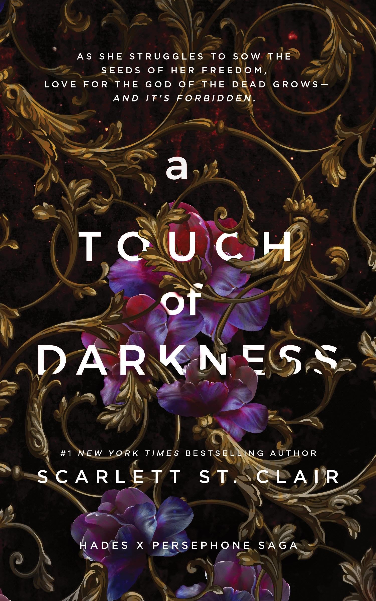 A Touch of Darkness: Scarlett St. Clair: 1