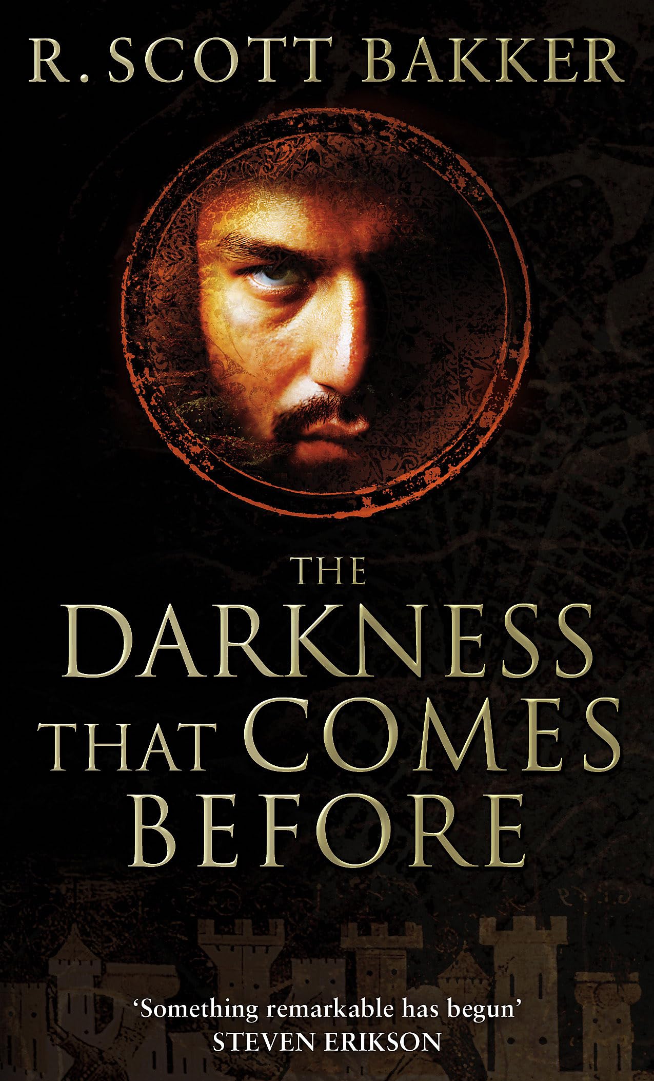 The Darkness That Comes Before: Book 1 of The Prince of Nothing