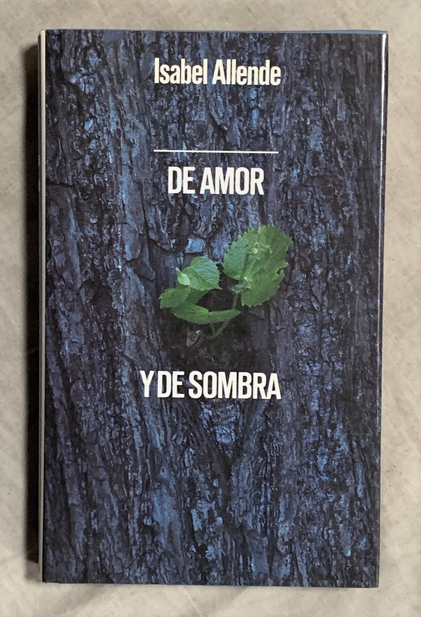 De Amor y de Sombra