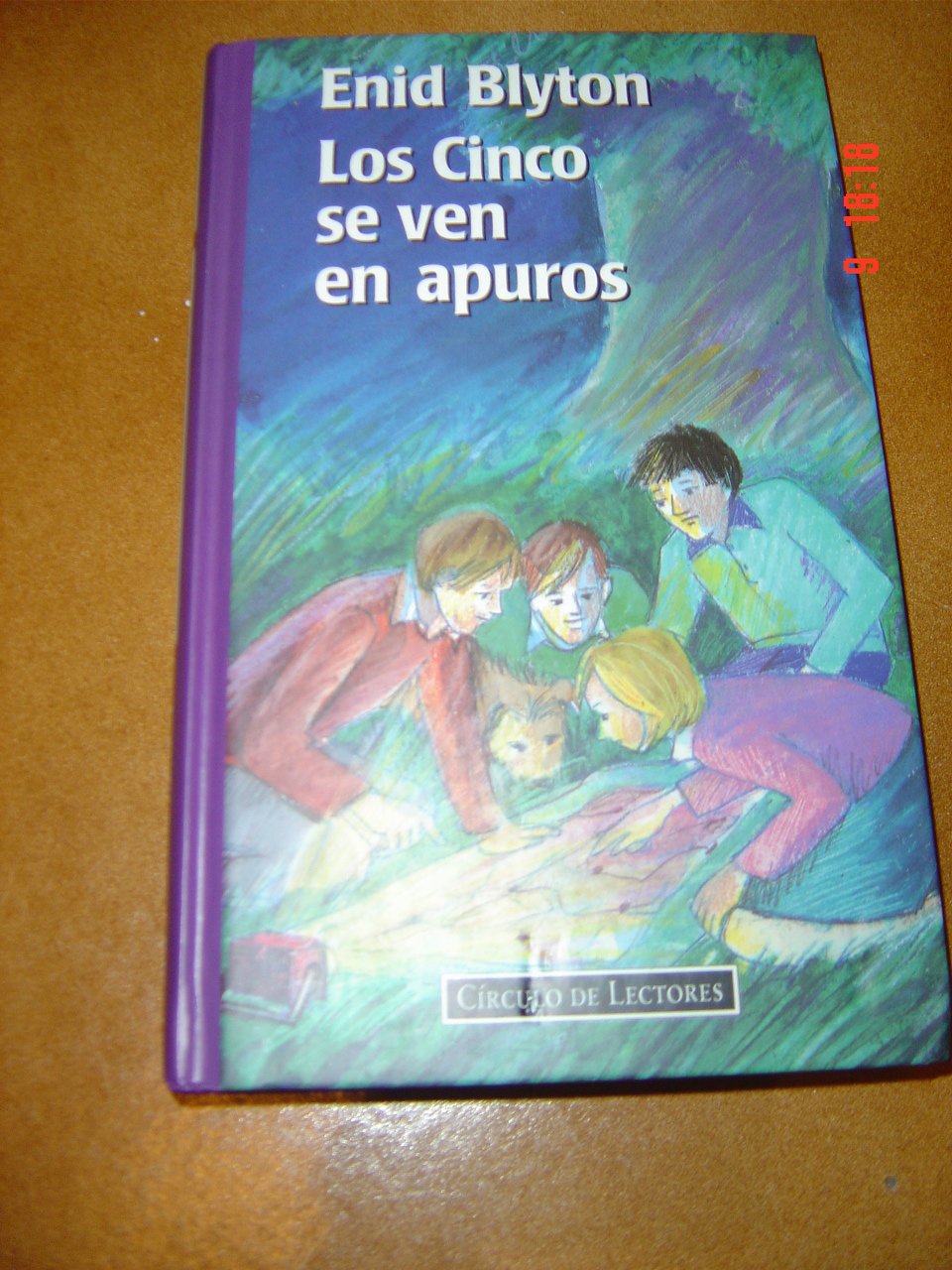Los cinco se ven en apuros