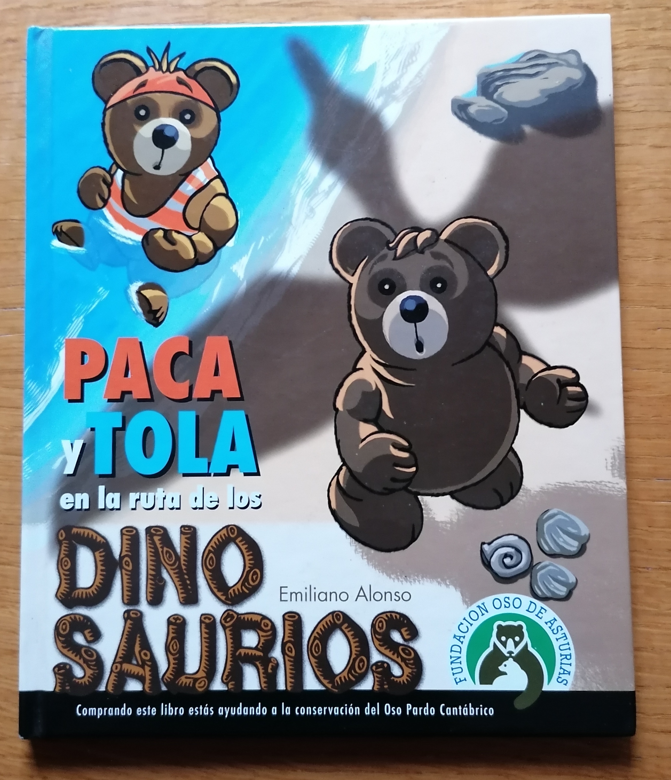 Paca y Tola en la ruta de los dinosaurios