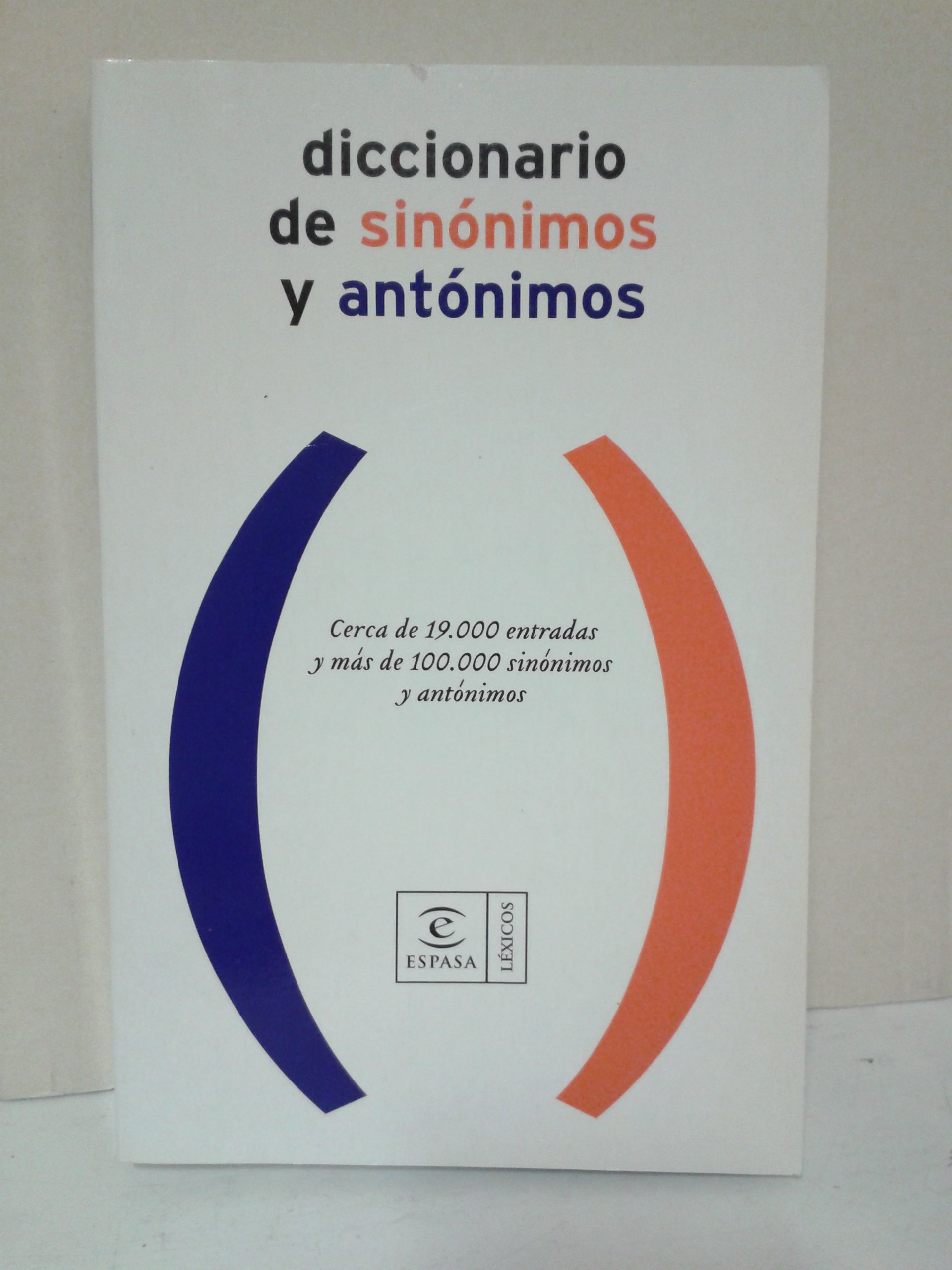 Diccionario de Sinónimos y Antónimos