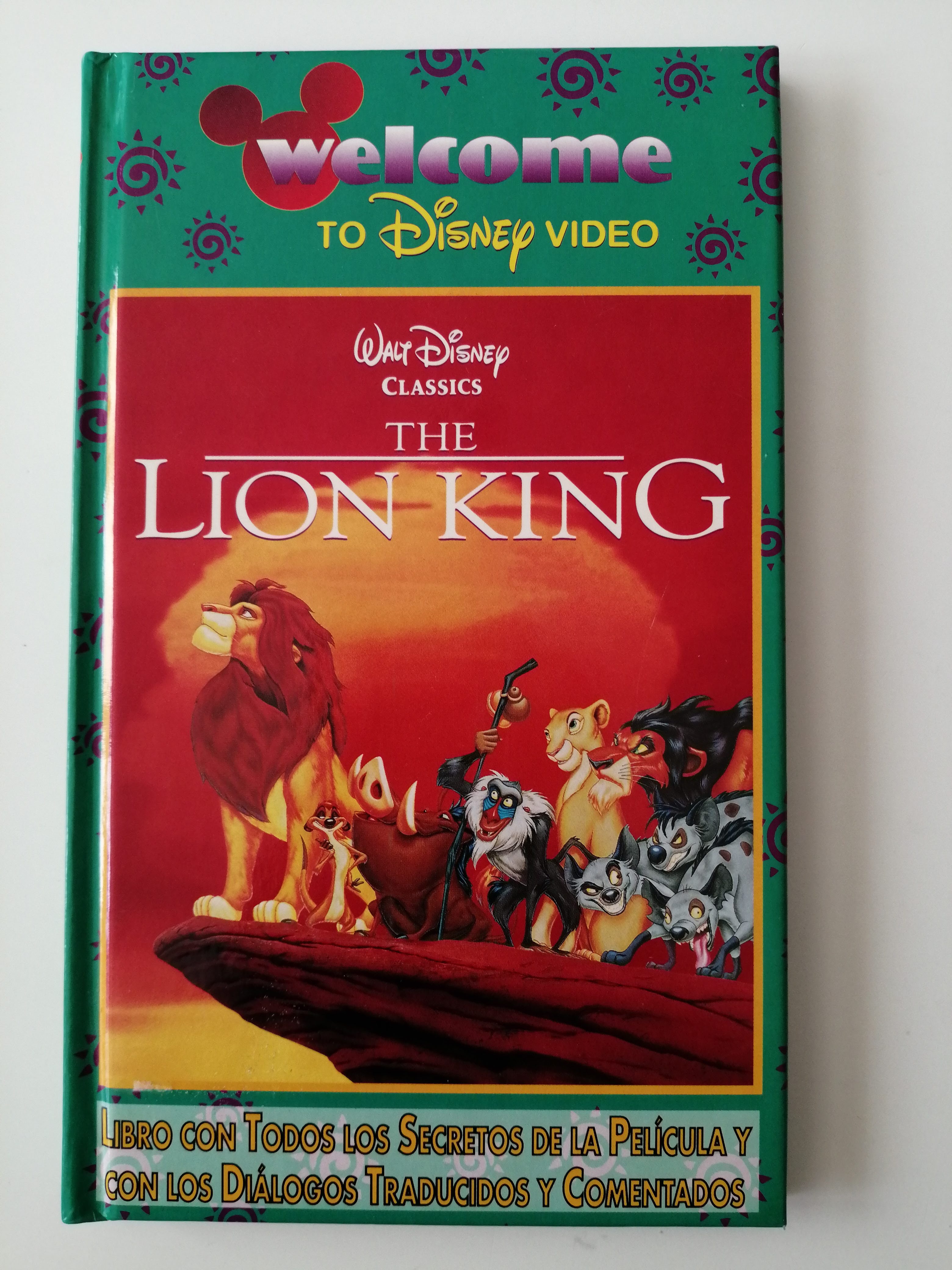 El Rey León: Libro con todos los secretos de la película y con los diálogos traducidos y comentados