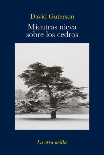Mientras nieva sobre los cedros